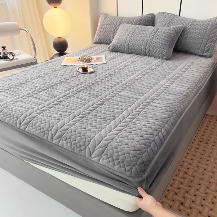 91家纺网 家纺一手货源 找家纺 梦舒羽 2025牛奶绒轻奢夹棉床笠三件套床盖床罩床护垫床垫保护罩 轻奢-星辰灰