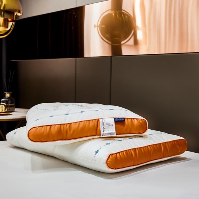 91家纺网 家纺一手货源 找家纺 2023新款 生活需要仪式感 丝滑柔顺感护颈枕头