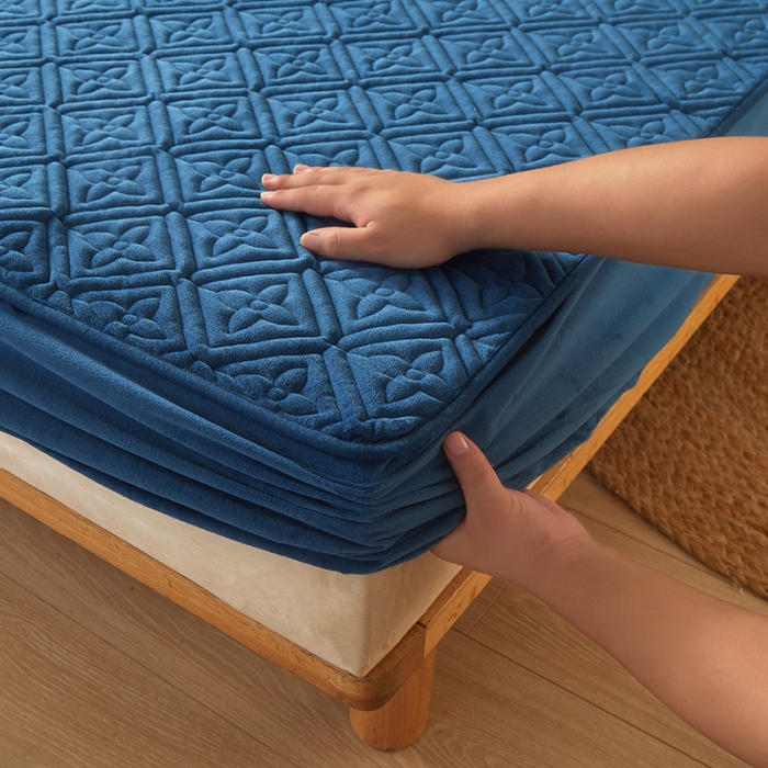 91家纺网 家纺一手货源 找家纺 胜权家纺 2023新款纯色牛奶水晶绒夹棉床笠-星辰 星辰-深蓝