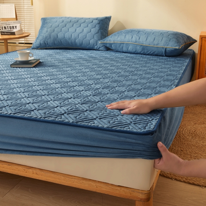 91家纺网 家纺一手货源 找家纺 胜权家纺 2023新款纯色牛奶水晶绒夹棉床笠-星辰 星辰-雾蓝