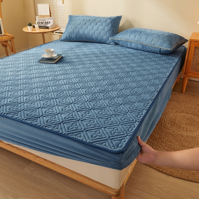 91家纺网 家纺一手货源 找家纺 胜权家纺 2023新款纯色牛奶水晶绒夹棉床笠-星辰 星辰-雾蓝