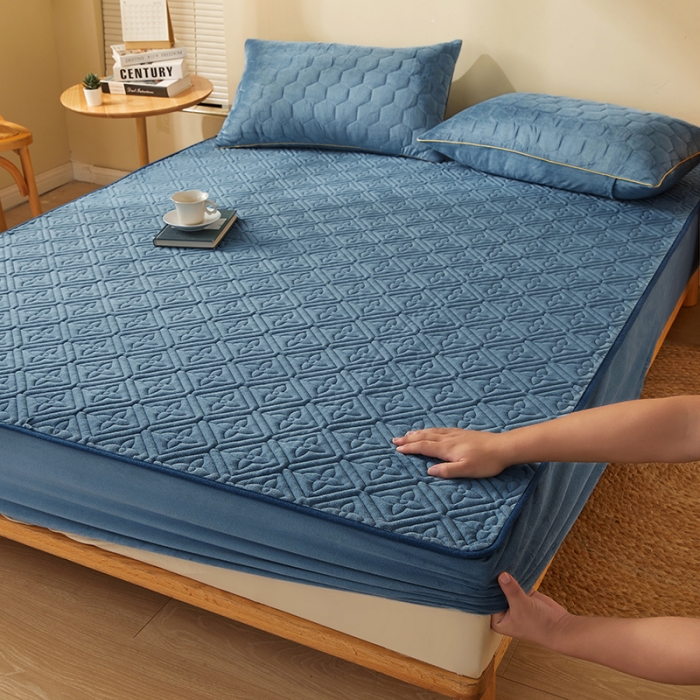 91家纺网 家纺一手货源 找家纺 胜权家纺 2023新款纯色牛奶水晶绒夹棉床笠-星辰 星辰-雾蓝