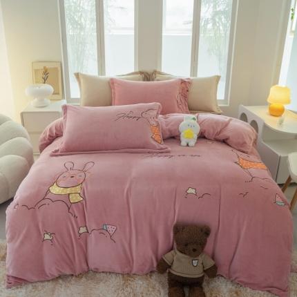 91家纺网 家纺一手货源 找家纺 （总）塔塔家居 2025新款高克牛奶绒贴布绣四件套