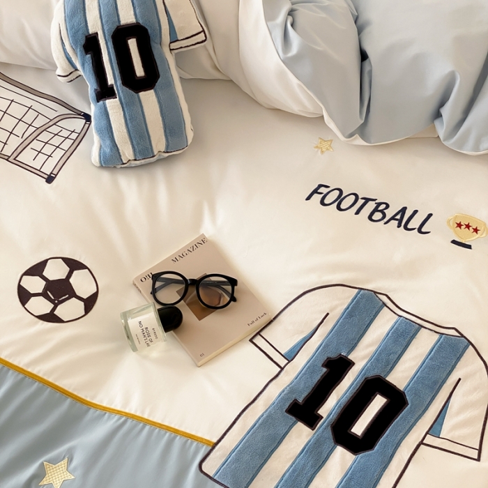 91家纺网 家纺一手货源 找家纺 （总）星野 2023新款全棉加厚磨毛贴布绣四件套-燃梦足球