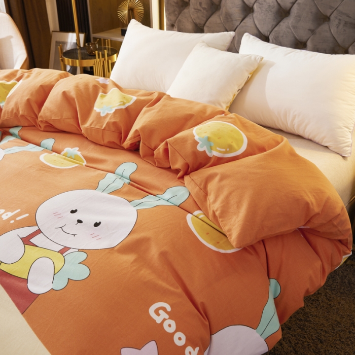 91家纺网 家纺一手货源 找家纺 伊而梦 2023新款全棉磨毛印花四件套系列单品被套 兔子家族-桔
