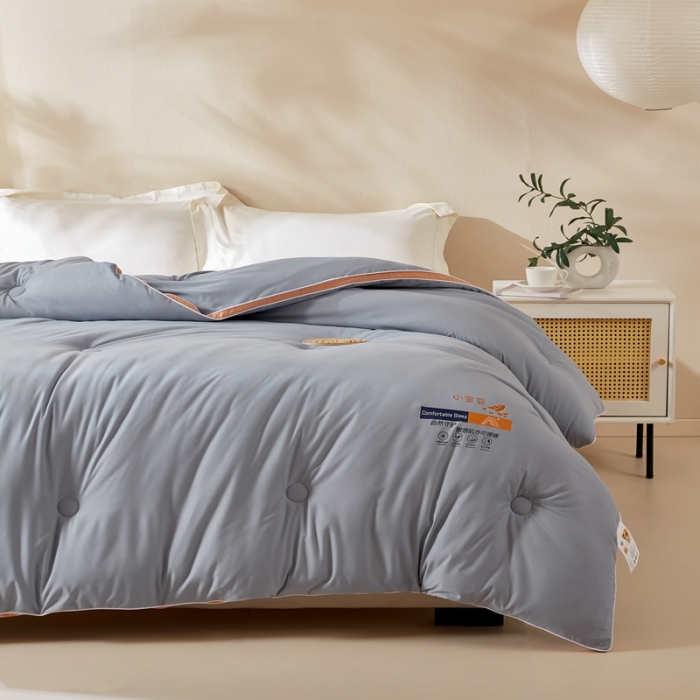 91家纺网 家纺一手货源 找家纺 暖芯优选 2023新款纯色大豆被冬被冬天被子加厚 时尚灰