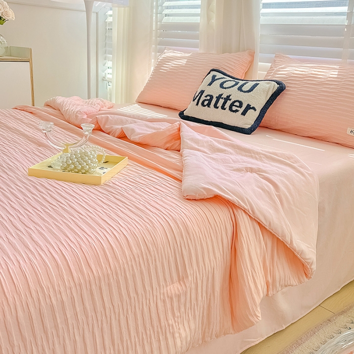 91家纺网 家纺一手货源 找家纺 暖芯优选 2023新款韩版泡泡纱水洗棉拼色床单夏被四件套 樱花粉