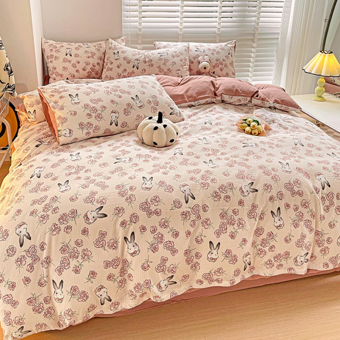 91家纺网 家纺一手货源 找家纺 暖芯优选2023新款超柔有氧小竺提花棉双层纱学生四件套 花与兔