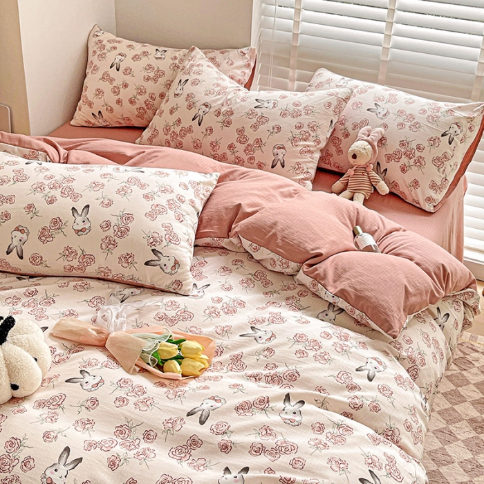 91家纺网 家纺一手货源 找家纺 暖芯优选2023新款超柔有氧小竺提花棉双层纱学生四件套 花与兔