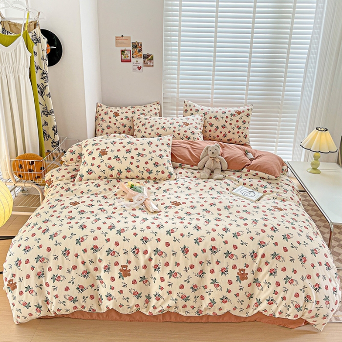 91家纺网 家纺一手货源 找家纺 暖芯优选2023新款超柔有氧小竺提花棉双层纱学生四件套 玫瑰小熊