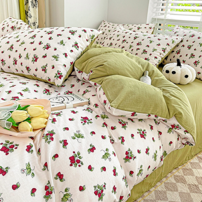 91家纺网 家纺一手货源 找家纺 暖芯优选2023新款超柔有氧小竺提花棉双层纱学生四件套 小草莓