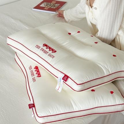 91家纺网 家纺一手货源 找家纺 （总）伟邦枕芯 新款花好月圆护颈枕