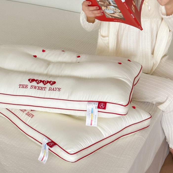 91家纺网 家纺一手货源 找家纺 （总）伟邦枕芯 新款花好月圆护颈枕