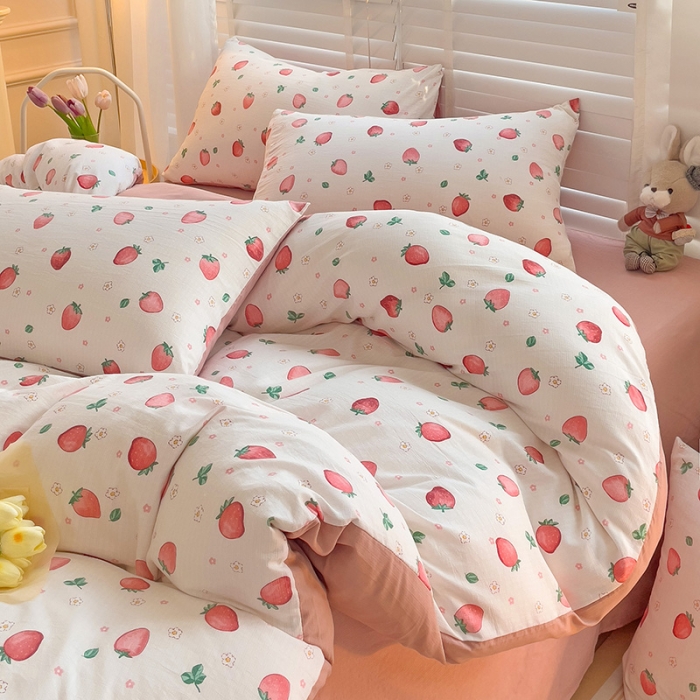 91家纺网 家纺一手货源 找家纺 暖芯优选2023新款超柔有氧小竺提花棉双层纱学生四件套 花朵草莓