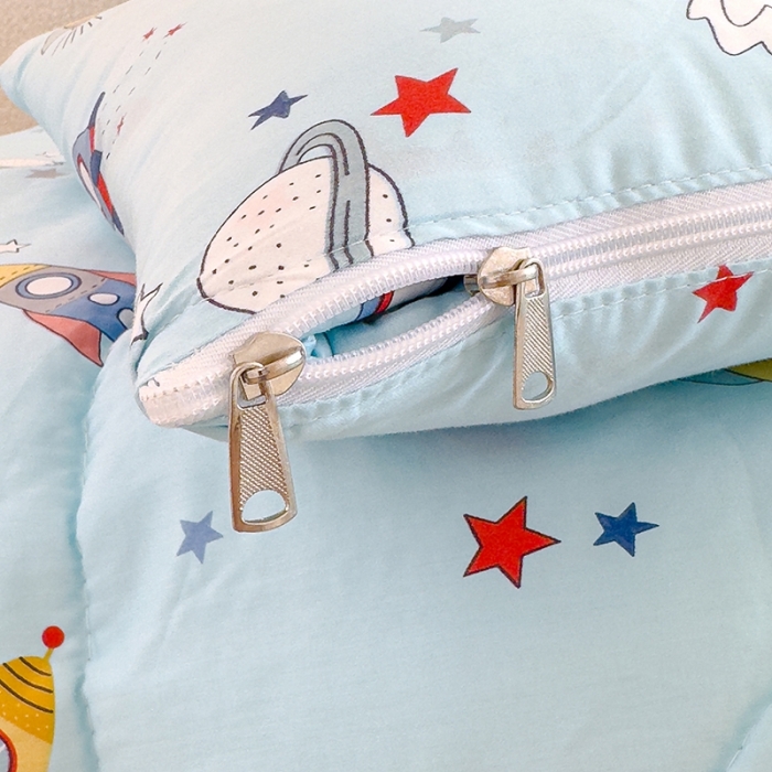 91家纺网 家纺一手货源 找家纺 良佐生活 2023新款A类60支全棉儿童多功能抱枕被 火箭