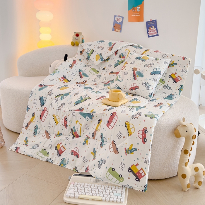 91家纺网 家纺一手货源 找家纺 良佐生活 2023新款A类60支全棉儿童多功能抱枕被 汽车王国