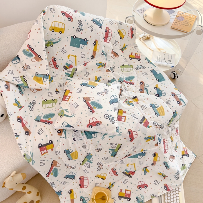 91家纺网 家纺一手货源 找家纺 良佐生活 2023新款A类60支全棉儿童多功能抱枕被 汽车王国