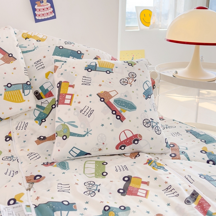 91家纺网 家纺一手货源 找家纺 良佐生活 2023新款A类60支全棉儿童多功能抱枕被 汽车王国