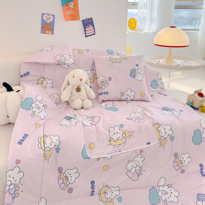 91家纺网 家纺一手货源 找家纺 良佐生活 2023新款A类60支全棉儿童多功能抱枕被 贝塔粉