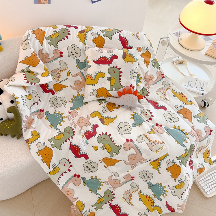 91家纺网 家纺一手货源 找家纺 良佐生活 2023新款A类60支全棉儿童多功能抱枕被 漫步恐龙