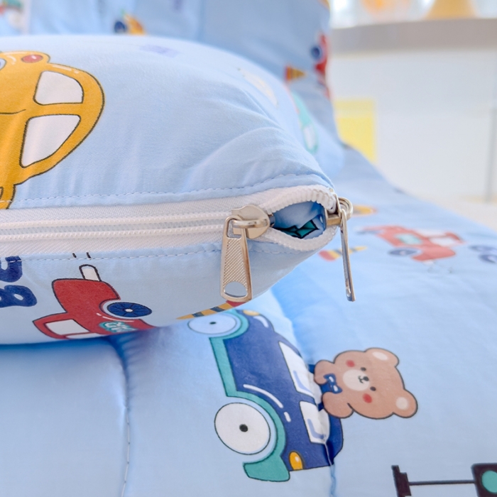 91家纺网 家纺一手货源 找家纺 良佐生活 2023新款A类60支全棉儿童多功能抱枕被 滴滴汽车