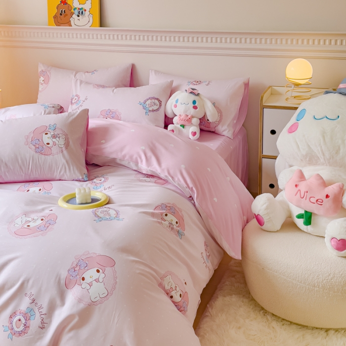 91家纺网 家纺一手货源 找家纺 金丝鸟家纺 2023新款全棉印花三利欧库洛米系列四件套 糖果兔