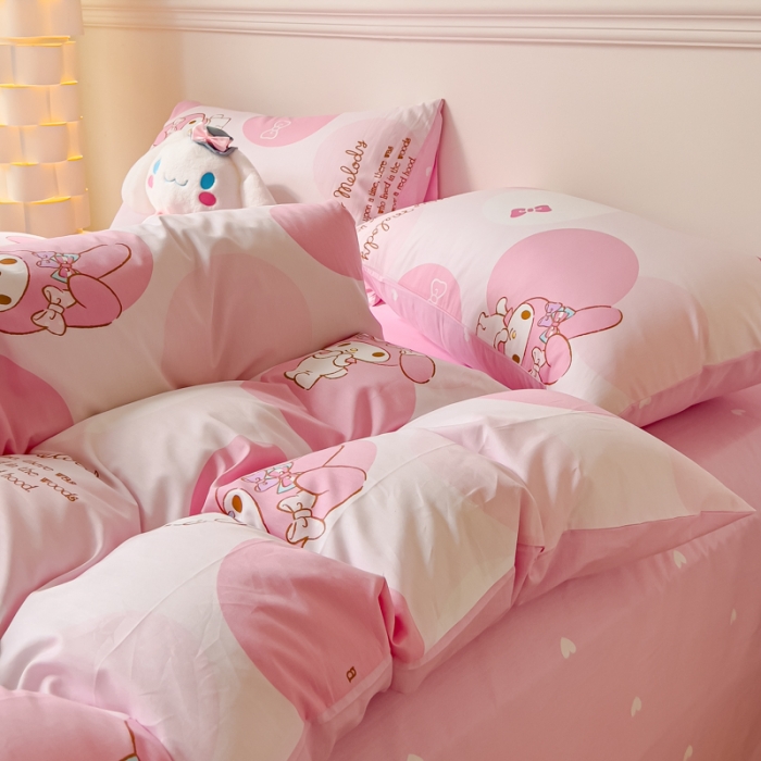 91家纺网 家纺一手货源 找家纺 金丝鸟家纺 2023新款全棉印花三利欧库洛米系列四件套 圆圈兔