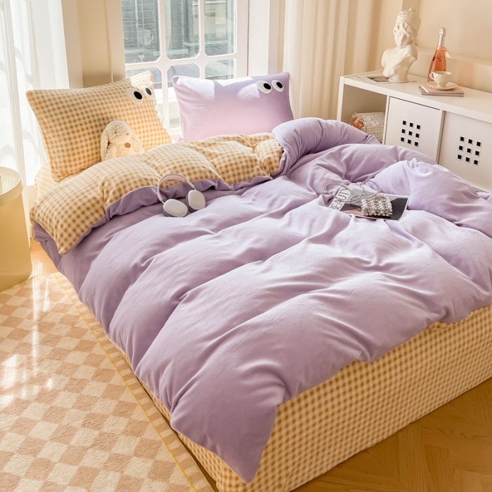 91家纺网 家纺一手货源 找家纺 慕尚家纺 2025新款牛奶绒大眼睛系列四件套 芭比风铃紫