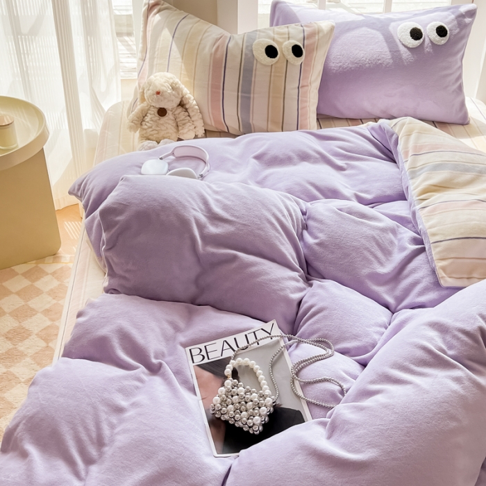 91家纺网 家纺一手货源 找家纺 慕尚家纺 2025新款牛奶绒大眼睛系列四件套 露娜风铃紫