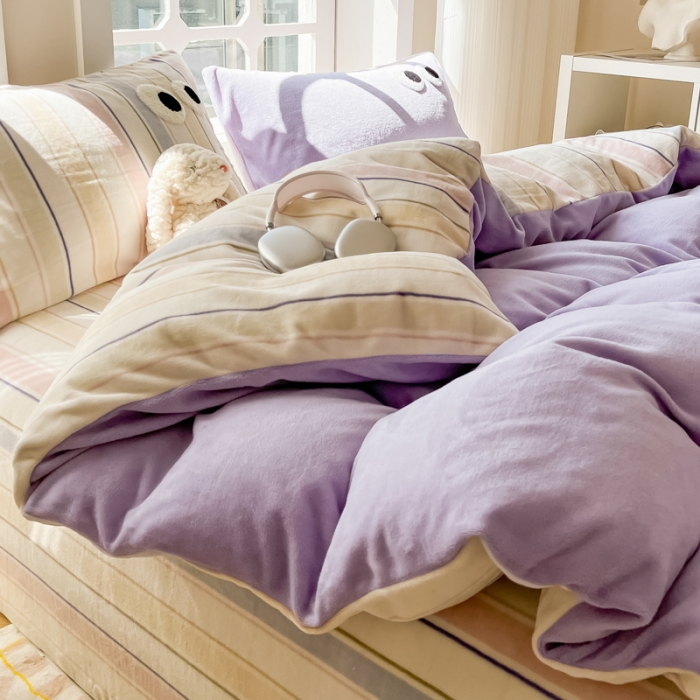 91家纺网 家纺一手货源 找家纺 慕尚家纺 2025新款牛奶绒大眼睛系列四件套 露娜风铃紫