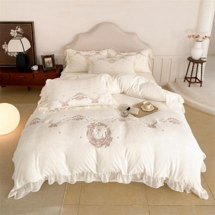 91家纺网 家纺一手货源 找家纺 （总）馨蕊家居 2023新款双层纱荷叶边刺绣四件套-伊芙琳