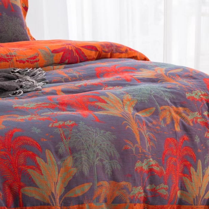 91家纺网 家纺一手货源 找家纺 双层纱家居 2023新款纽扣aa款双层纱四件套 奇幻丛林红