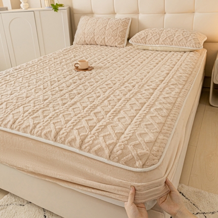 91家纺网 家纺一手货源 找家纺 （总）可恩欣 2025爆款A类塔芙绒夹棉床笠塔芙绒牛奶绒床笠三件套