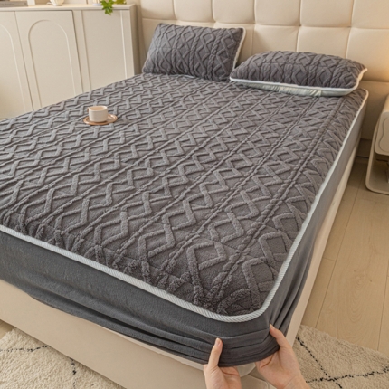 91家纺网 家纺一手货源 找家纺 （总）可恩欣 2025爆款A类塔芙绒夹棉床笠塔芙绒牛奶绒床笠三件套