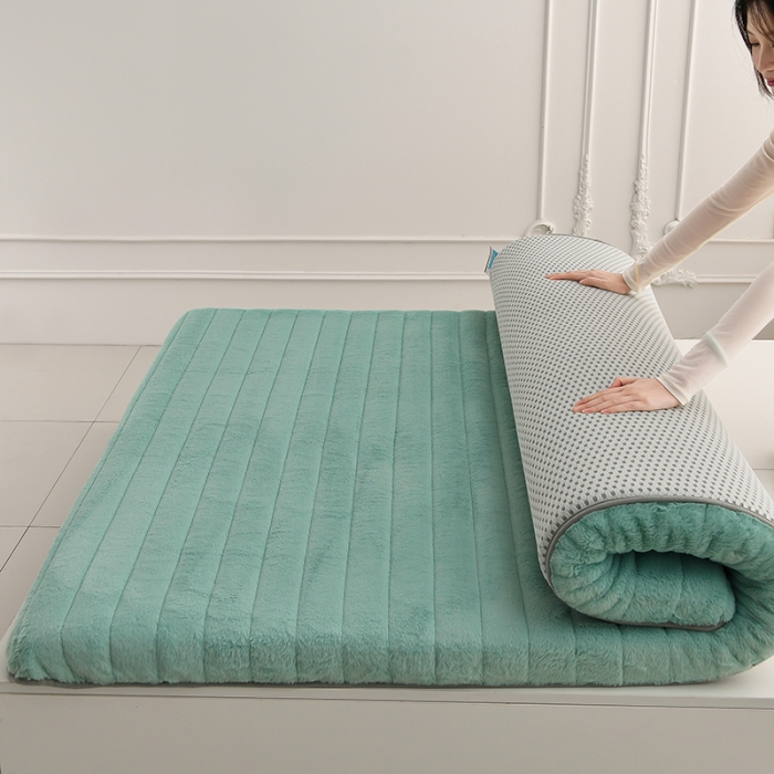 91家纺网 家纺一手货源 找家纺 亿丁点床垫 2023新款A类加厚兔毛绒床垫 兔绒记忆棉充填翠绿色