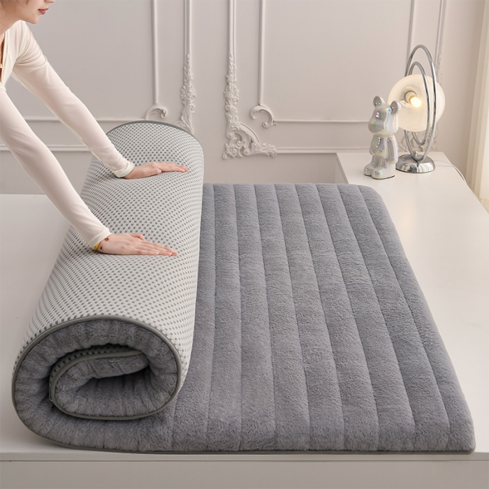 91家纺网 家纺一手货源 找家纺 亿丁点床垫 2023新款A类加厚兔毛绒床垫 兔绒记忆棉充填灰色