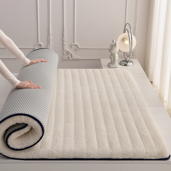 91家纺网 家纺一手货源 找家纺 亿丁点床垫 2023新款A类加厚兔毛绒床垫 兔绒记忆棉充填米白色