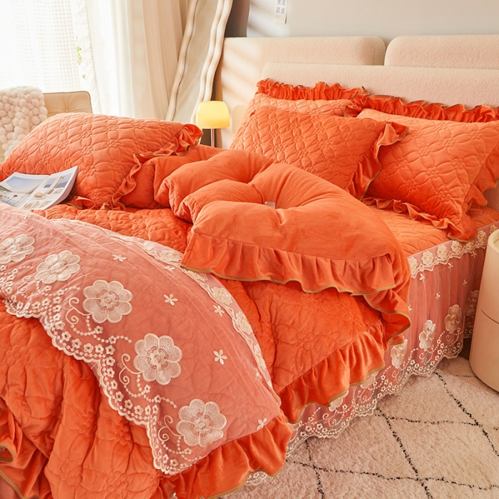 91家纺网 家纺一手货源 找家纺 （总）罗艺轩 2024秋冬新款水晶绒花样年华全夹棉加厚床裙四件套