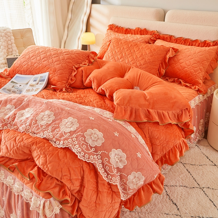 91家纺网 家纺一手货源 找家纺 （总）罗艺轩 2024秋冬新款水晶绒花样年华全夹棉加厚床裙四件套