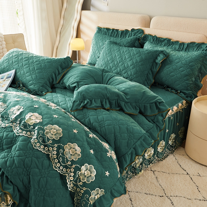 91家纺网 家纺一手货源 找家纺 罗艺轩 2024秋冬新款水晶绒花样年华全夹棉加厚床裙四件套 花样年华-橄榄绿