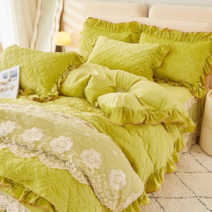 91家纺网 家纺一手货源 找家纺 罗艺轩 2024秋冬新款水晶绒花样年华全夹棉加厚床裙四件套 花样年华-青草绿