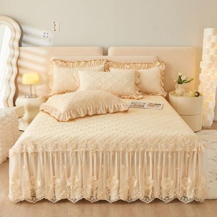 91家纺网 家纺一手货源 找家纺 罗艺轩 2024秋冬新款水晶绒花样年华全夹棉加厚床裙三件套 花样年华-米黄