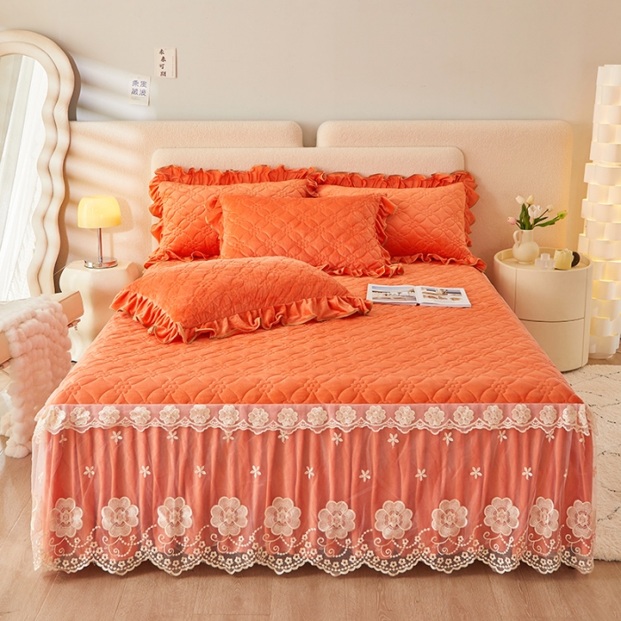 91家纺网 家纺一手货源 找家纺 罗艺轩 2024秋冬新款水晶绒花样年华全夹棉加厚床裙三件套 花样年华-爱玛橙