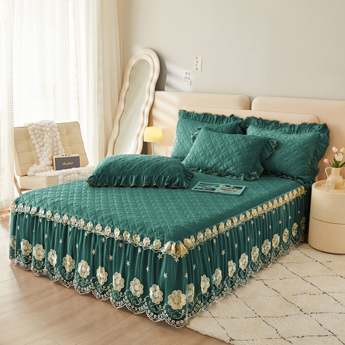 91家纺网 家纺一手货源 找家纺 罗艺轩 2024秋冬新款水晶绒花样年华全夹棉加厚床裙三件套 花样年华-橄榄绿