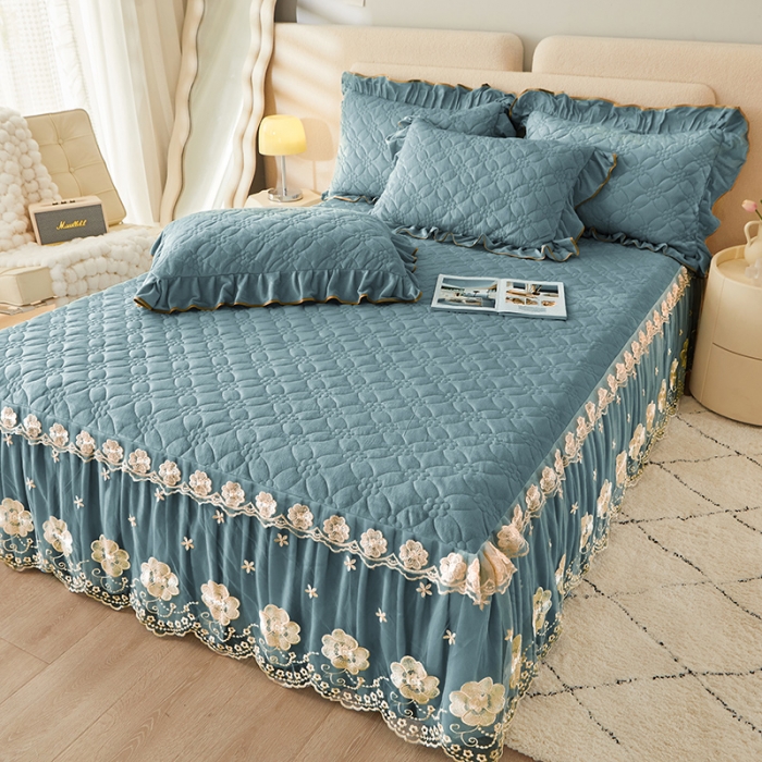 91家纺网 家纺一手货源 找家纺 罗艺轩 2024秋冬新款水晶绒花样年华全夹棉加厚床裙三件套 花样年华-湖蓝