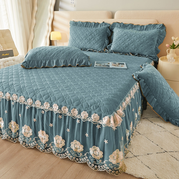 91家纺网 家纺一手货源 找家纺 罗艺轩 2024秋冬新款水晶绒花样年华全夹棉加厚床裙三件套 花样年华-湖蓝