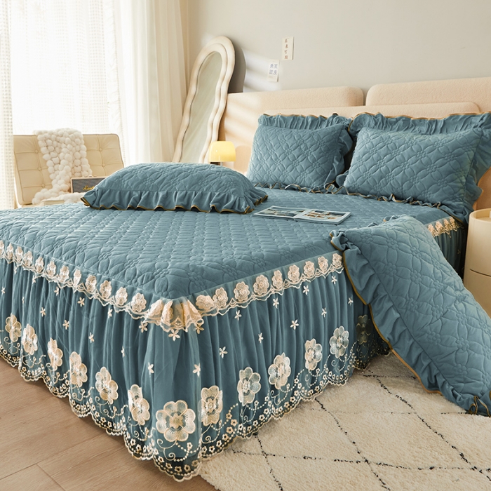 91家纺网 家纺一手货源 找家纺 罗艺轩 2024秋冬新款水晶绒花样年华全夹棉加厚床裙三件套 花样年华-湖蓝