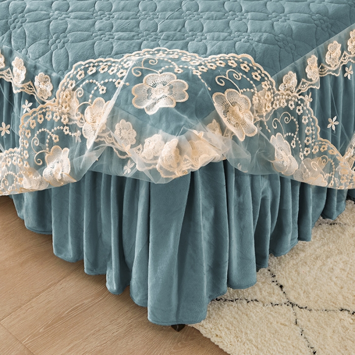 91家纺网 家纺一手货源 找家纺 罗艺轩 2024秋冬新款水晶绒花样年华全夹棉加厚床裙三件套 花样年华-湖蓝