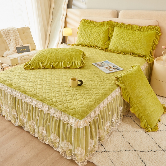 91家纺网 家纺一手货源 找家纺 罗艺轩 2024秋冬新款水晶绒花样年华全夹棉加厚床裙三件套 花样年华-青草绿