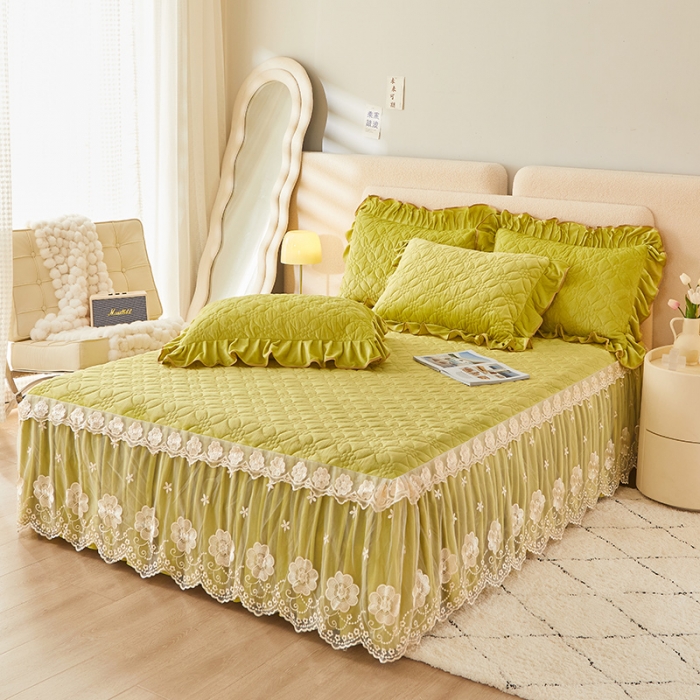 91家纺网 家纺一手货源 找家纺 罗艺轩 2024秋冬新款水晶绒花样年华全夹棉加厚床裙三件套 花样年华-青草绿